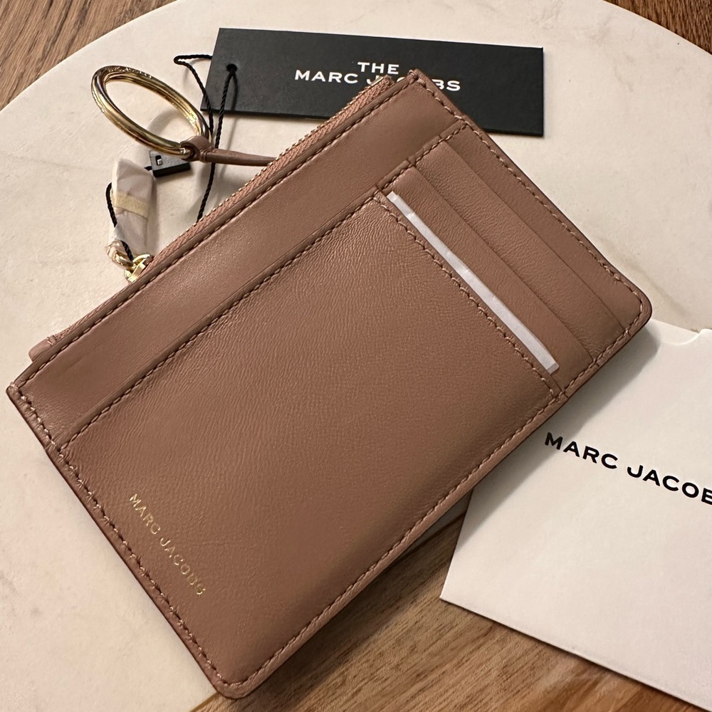 NWT! NEW! Marc Jacobs 'The Glam Shot' Top-Zip Multi Wallet Card Holder -Taupe - Picture 3 of 4